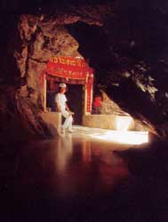 Walk up to Buddha's Footprint